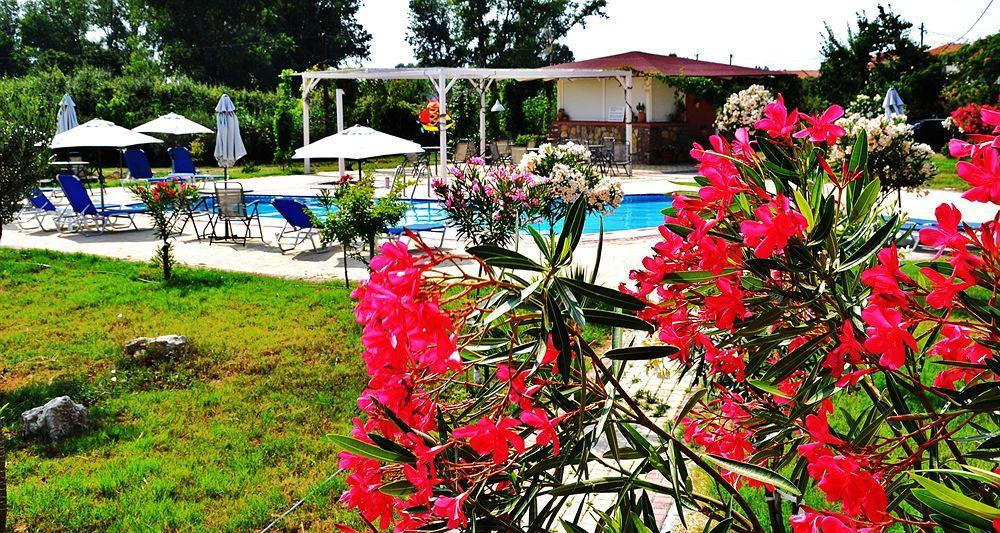 Hotel Dafnes House Fourka Exterior foto