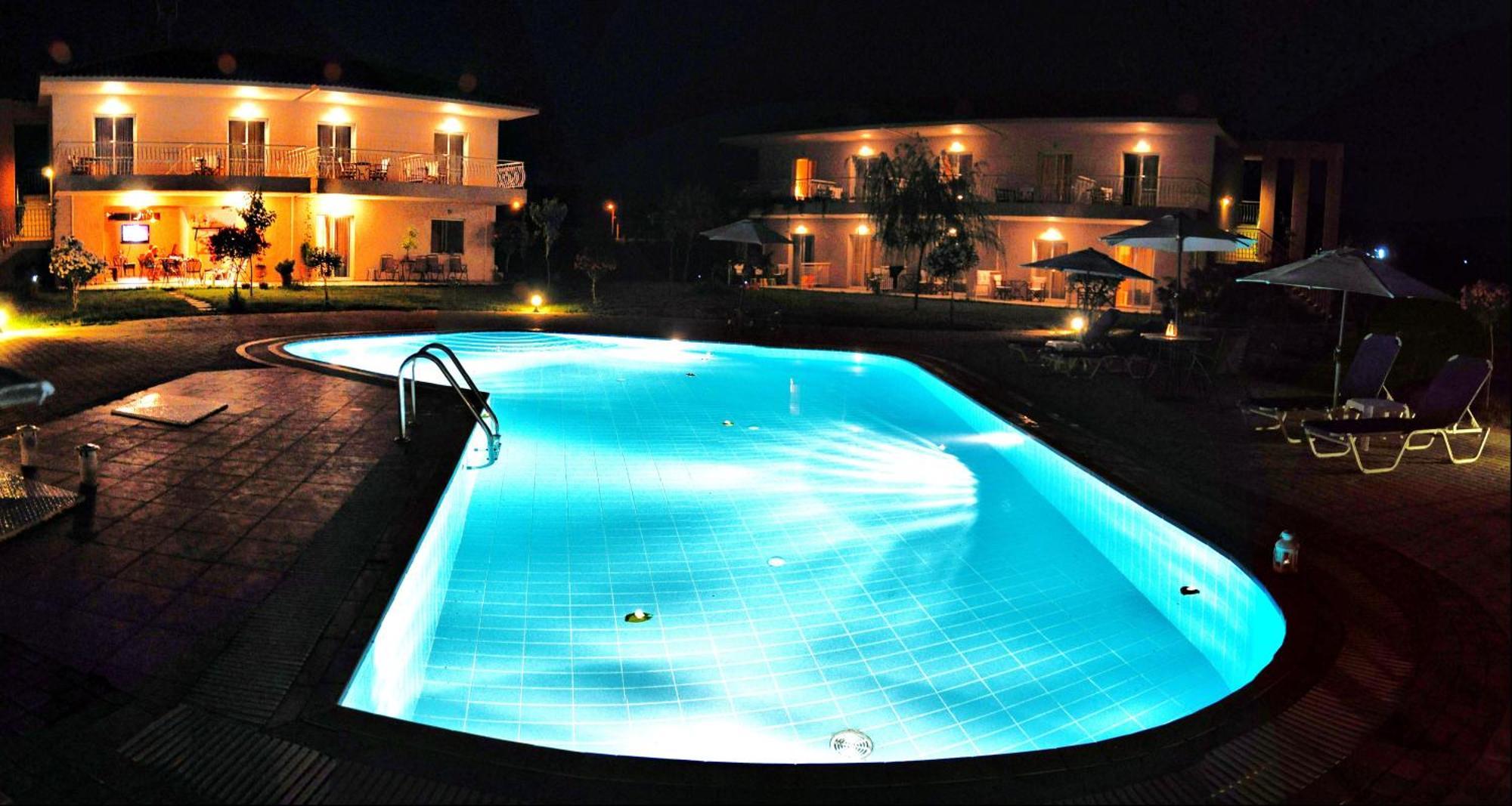 Hotel Dafnes House Fourka Exterior foto
