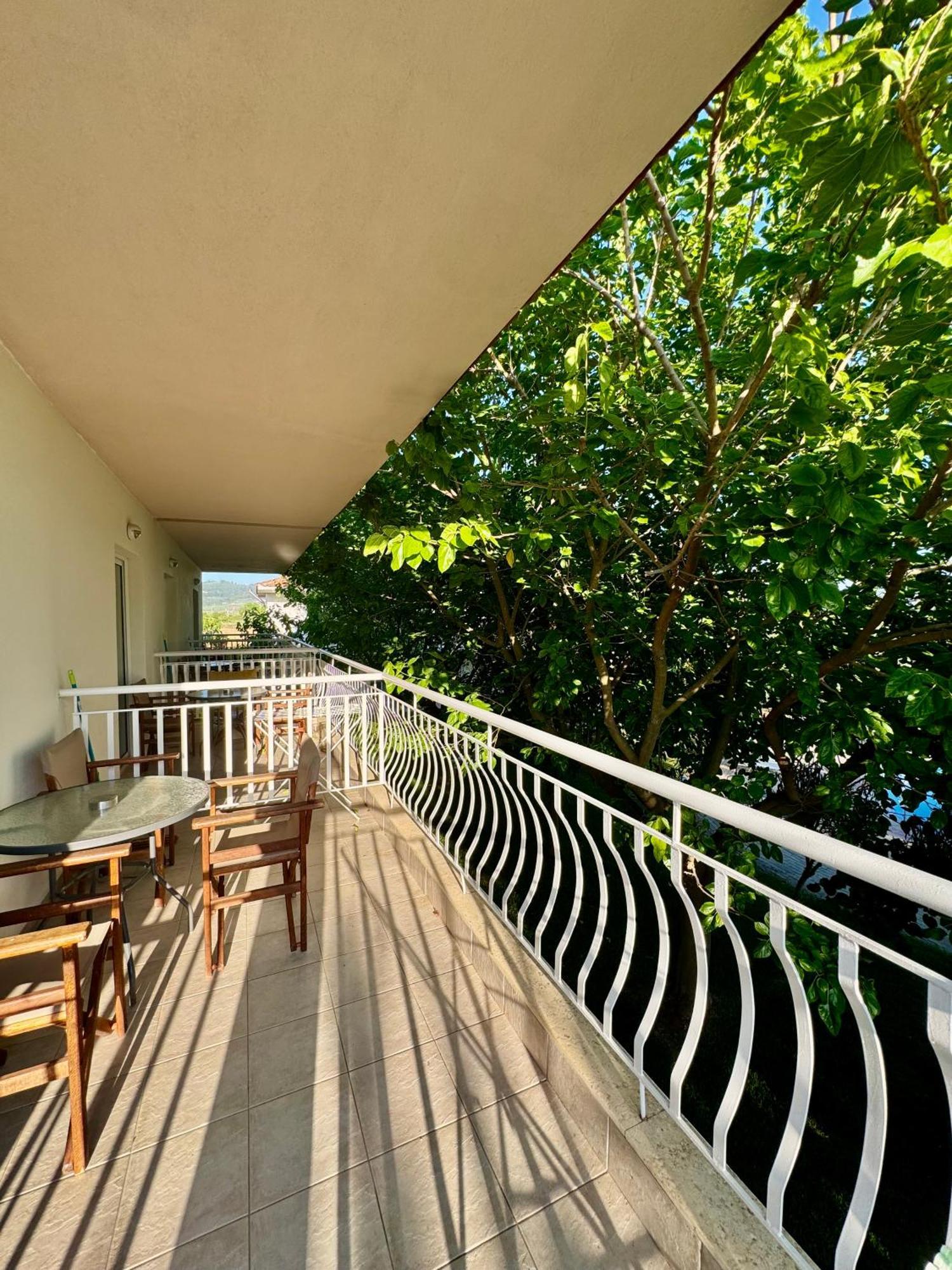 Hotel Dafnes House Fourka Exterior foto