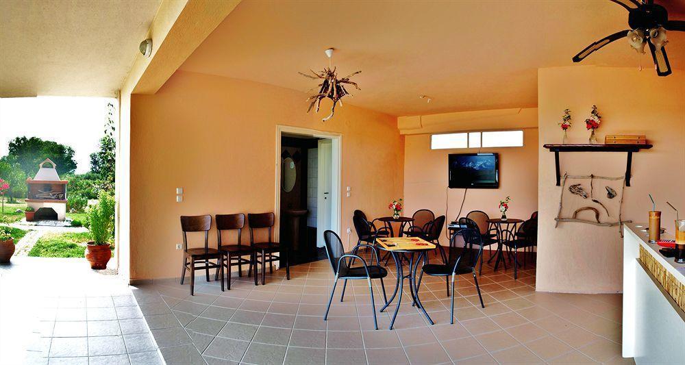 Hotel Dafnes House Fourka Exterior foto